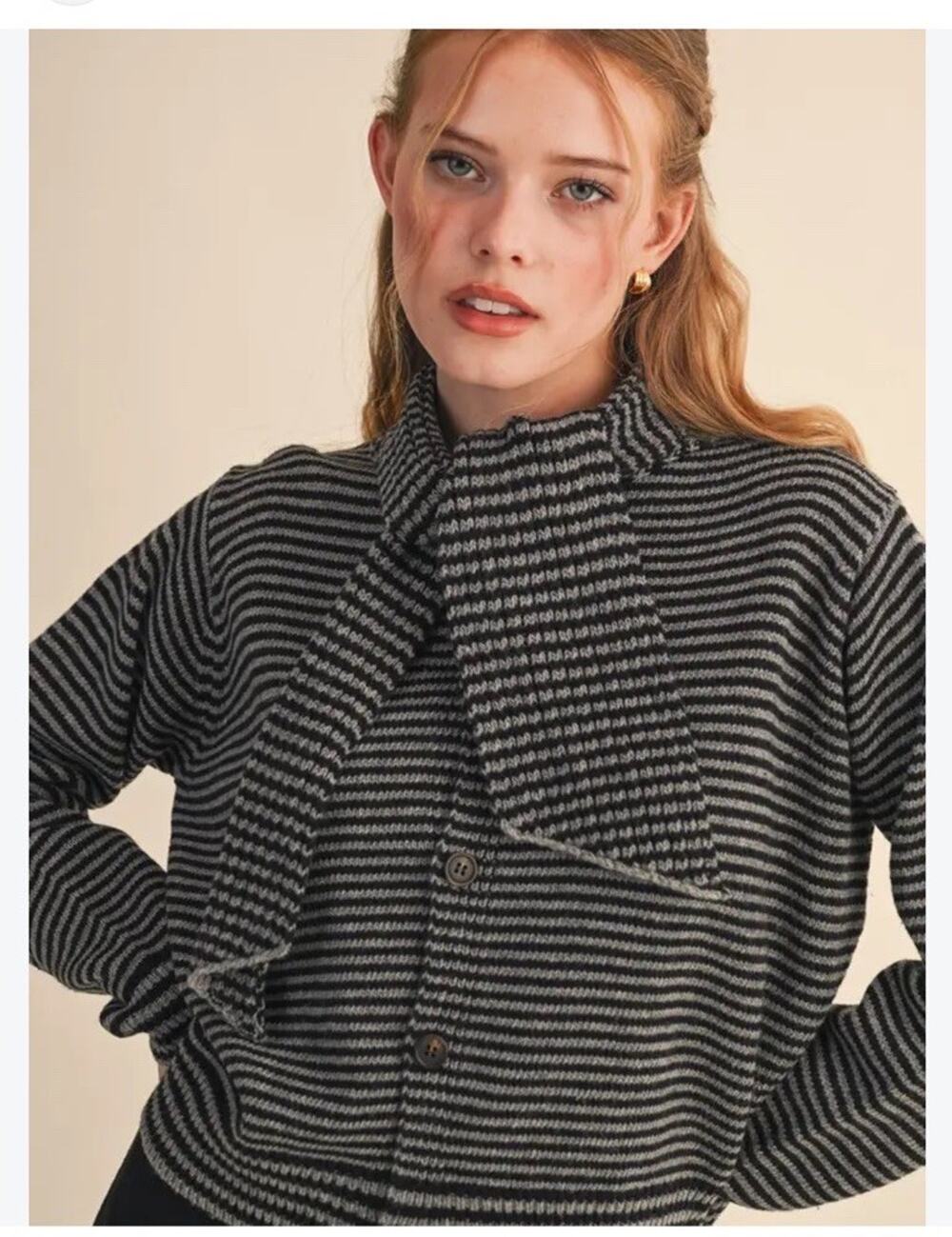 & Merci Grey Stripped Cropped Scarf Neck Wool Blend Cardigan Sweater Size Large